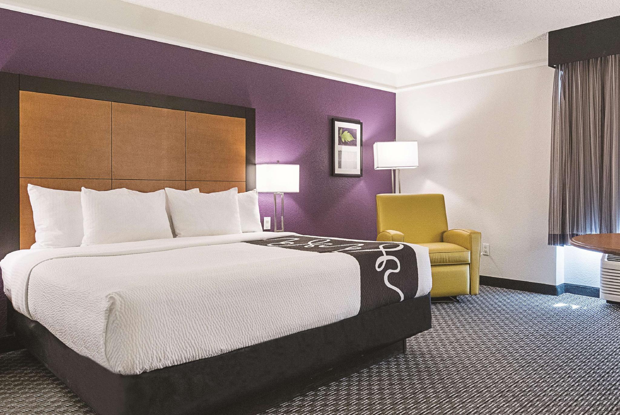 La Quinta Inn & Suites By Wyndham Ontario Airport Bagian luar foto