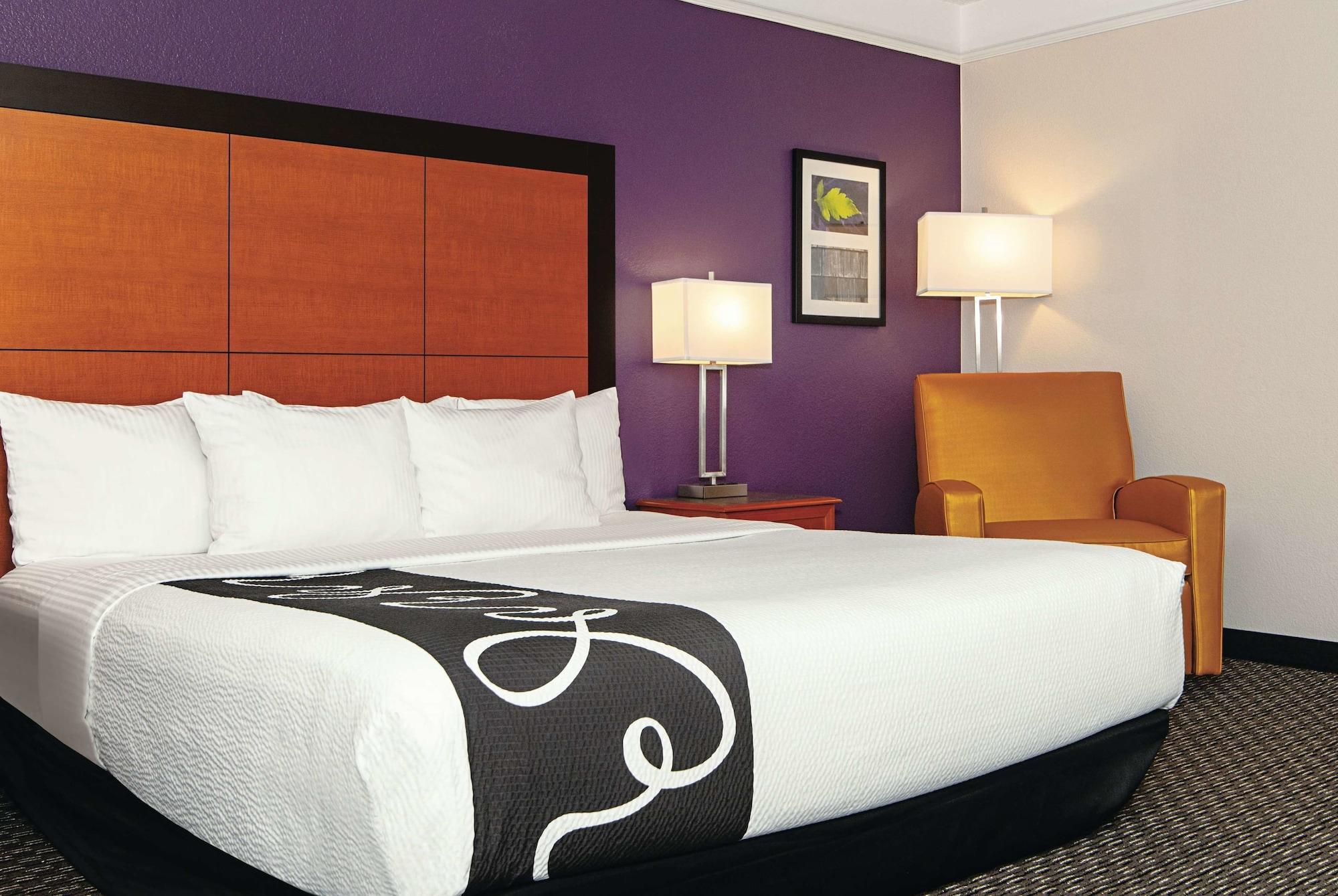 La Quinta Inn & Suites By Wyndham Ontario Airport Bagian luar foto